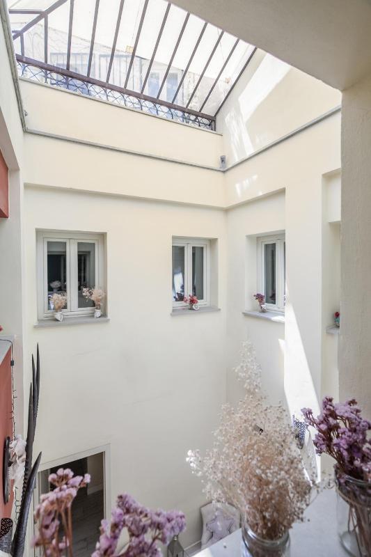 Standard Apartment with Balcony image 4