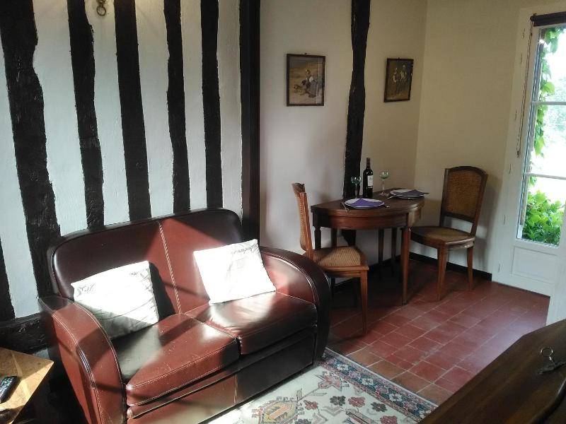 One-Bedroom House image 1