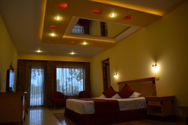 Standard Double Room image 1