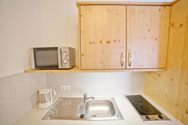 Double Room with Kitchenette image 4
