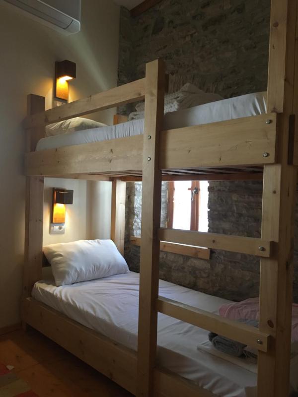 4-Bed Mixed Dormitory Room image 2