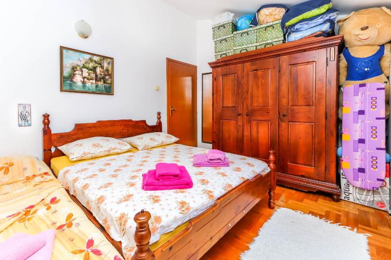 Apartment image 3