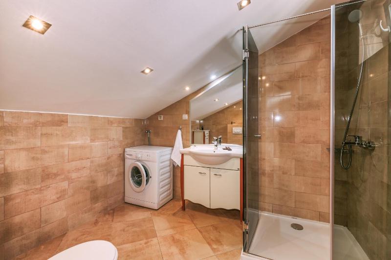 One-Bedroom Apartment with Terrace image 2