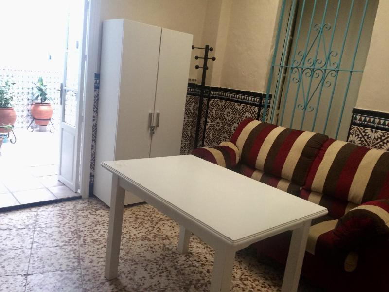 Family Room with Private Bathroom (3 Adults) image 2