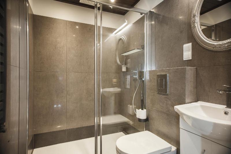 Three-Bedroom Apartment image 3