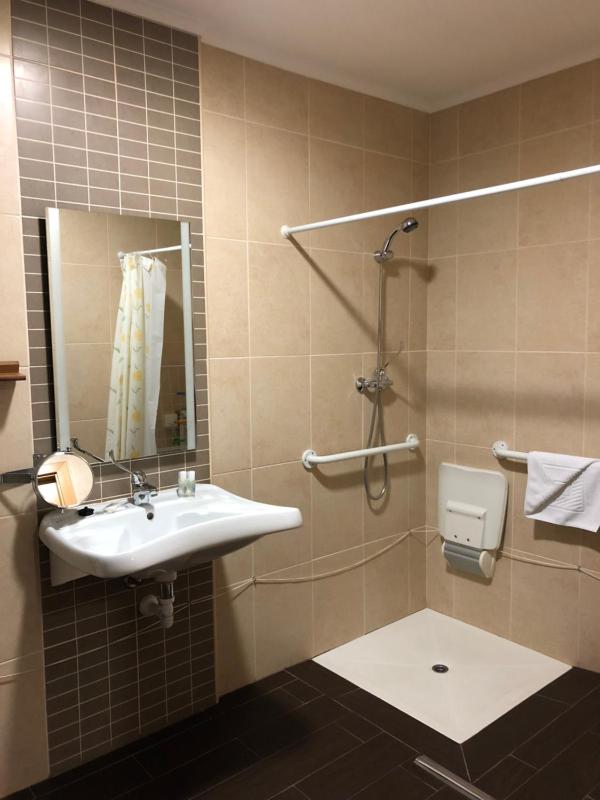 Double Room - Disability Access image 1