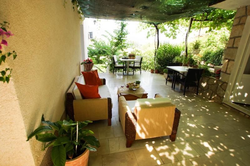 One-Bedroom Apartment with Terrace image 2