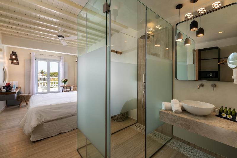 Superior Double or Twin Room image 2