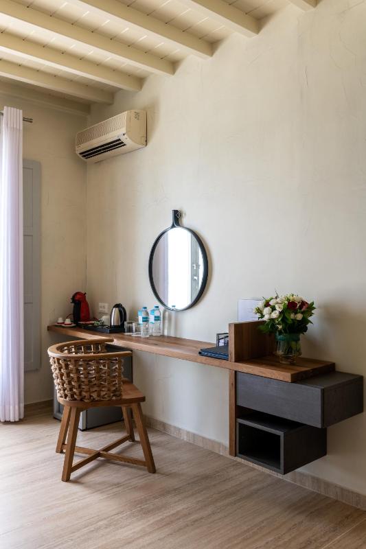 Superior Double or Twin Room Seafront image 4