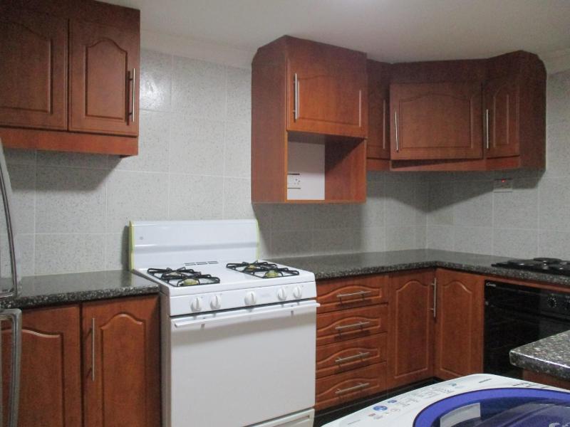 Avon Apartments - image 3
