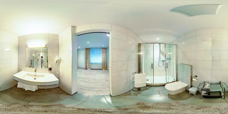 Deluxe Double Room image 2