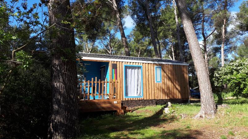 2 Bedrooms Cabanon with Air Conditioning 5 people image 1