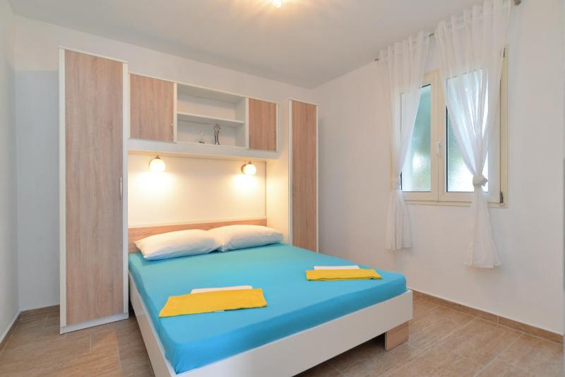 Apartment image 3