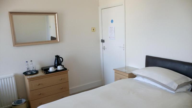 Comfort Triple Room image 1