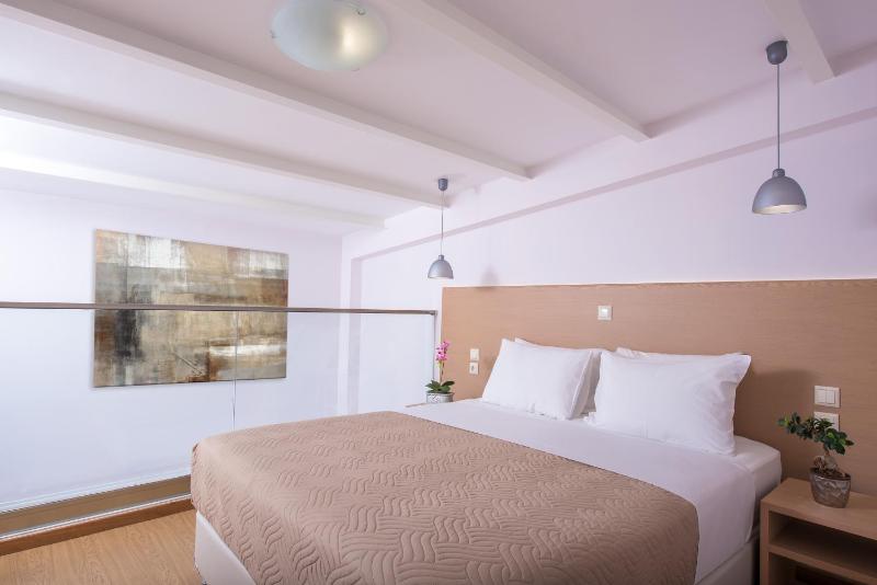 One-Bedroom Suite image 3