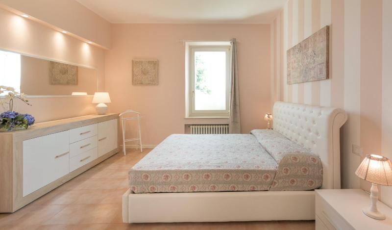 Apartment with Lake View image 1