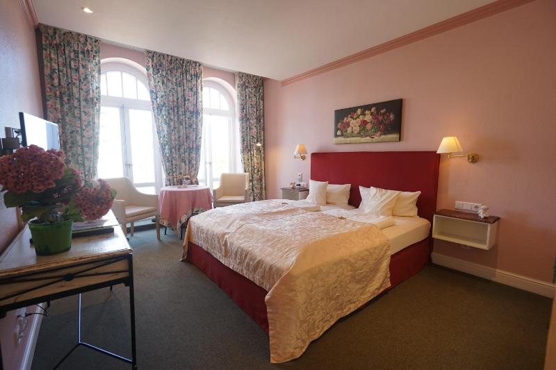 Double Room image 2