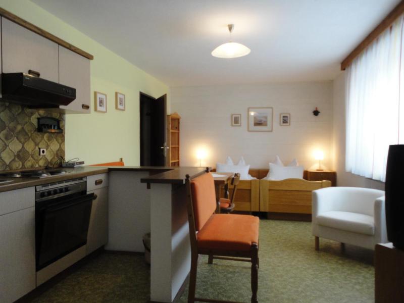 One-Bedroom Apartment image 1