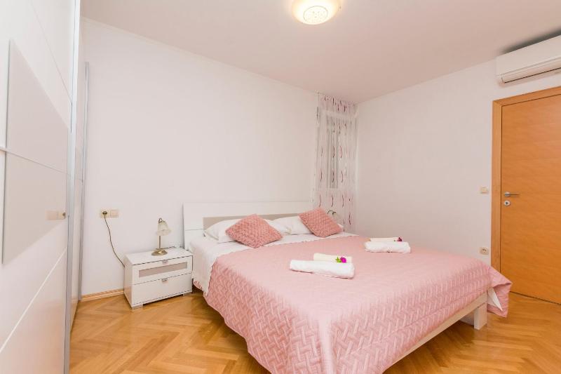 Apartment Ivanka - image 37
