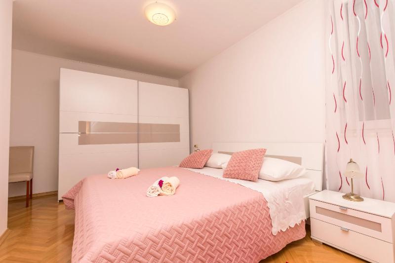 Apartment Ivanka - image 38