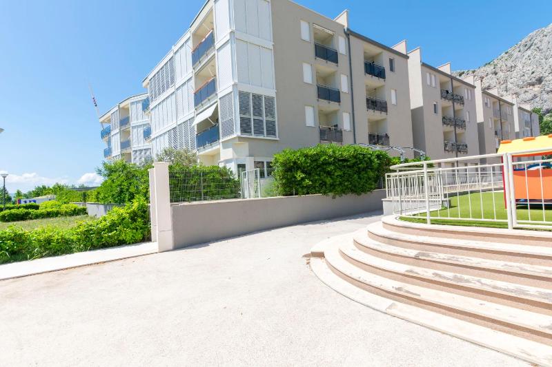 Apartment Ivanka - image 33