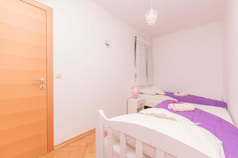 Apartment Ivanka - image 22