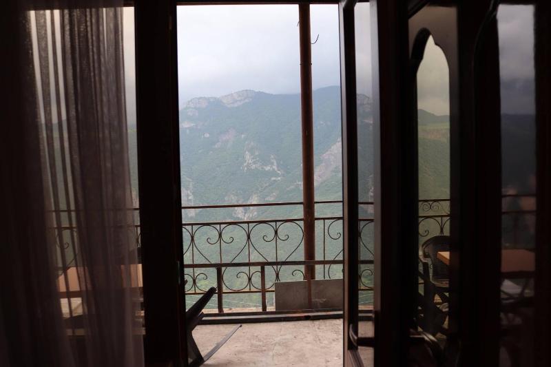Triple Room with Mountain View image 3