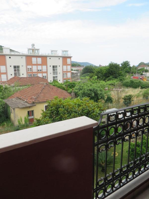 Triple Room with Balcony image 3