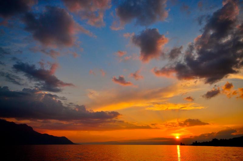 Single Room with Lake View image 2