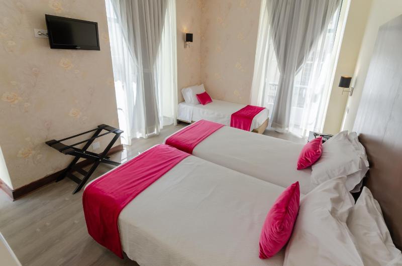 Triple Room image 4