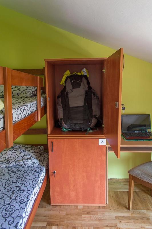 Bed in 4-Bed Dormitory Room image 3