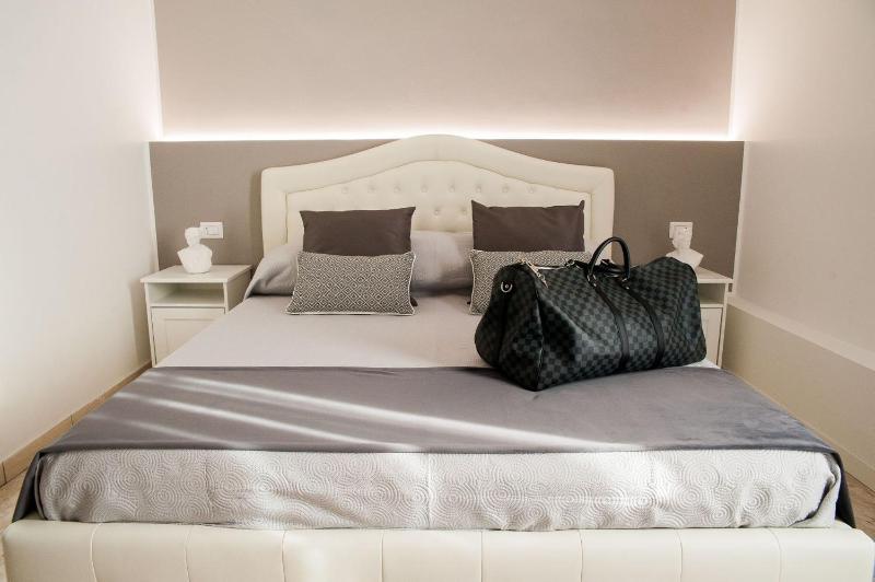 Superior Double Room image 4
