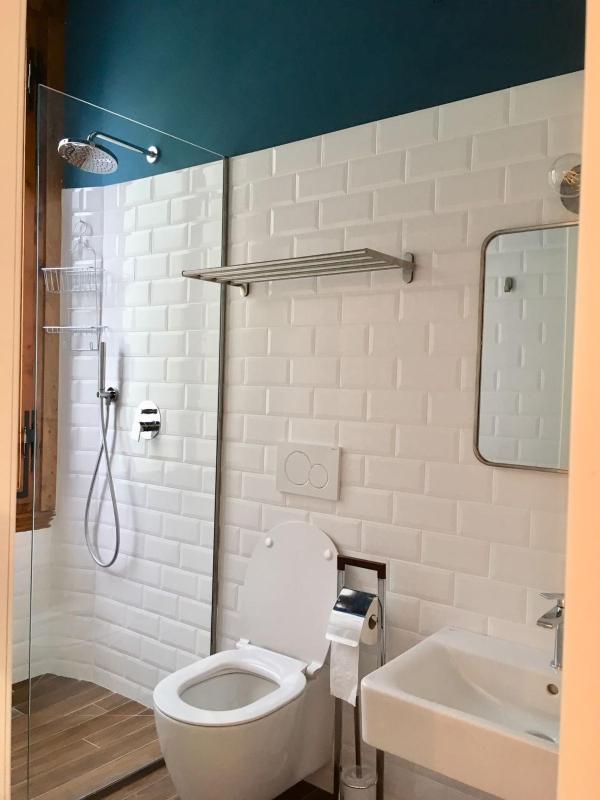 Deluxe Double or Twin Room image 3