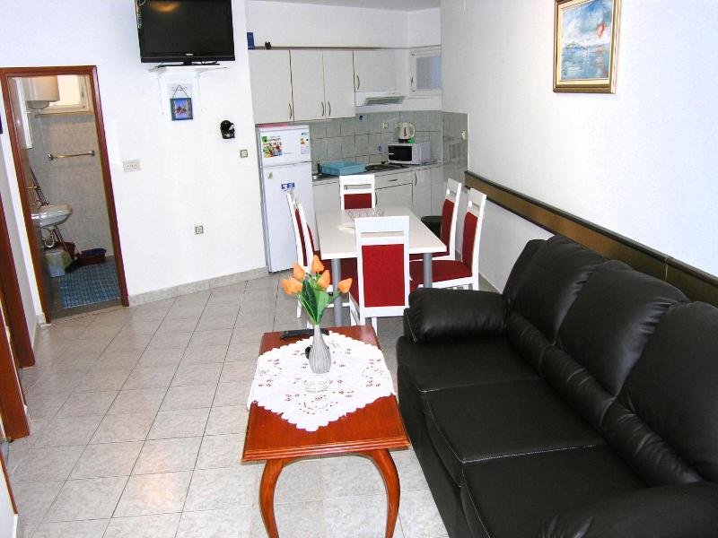 Apartments Miklic - image 12