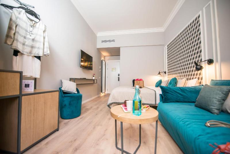 Junior Suite with Terrace image 3