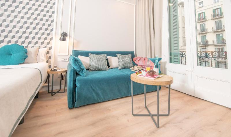 Junior Suite with Balcony image 3