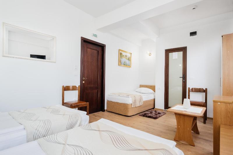 Triple Room image 1