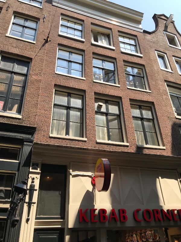 Amsterdam Central Guest House - image 13