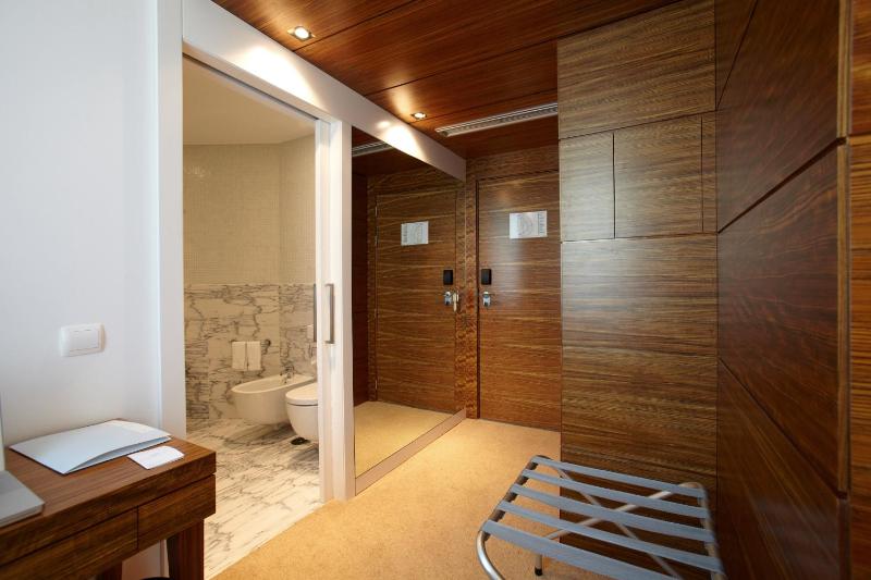 Superior Family Room (2 Adults + 2 Child up to 12 years) image 4