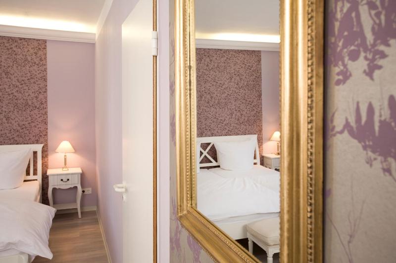 Premium Double Room image 4