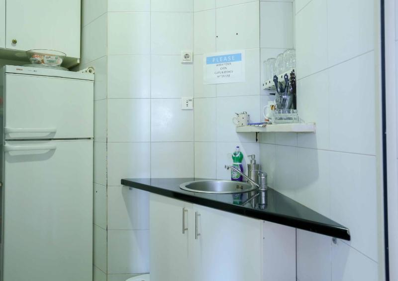 Pigeon Square Rooms - image 15