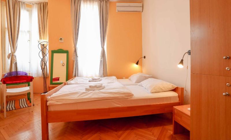 Double or Twin Room with Shared Bathroom and City View image 4