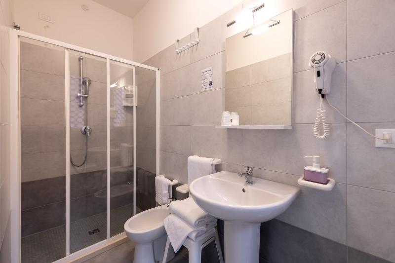 Triple Economy Room with Bathroom image 2