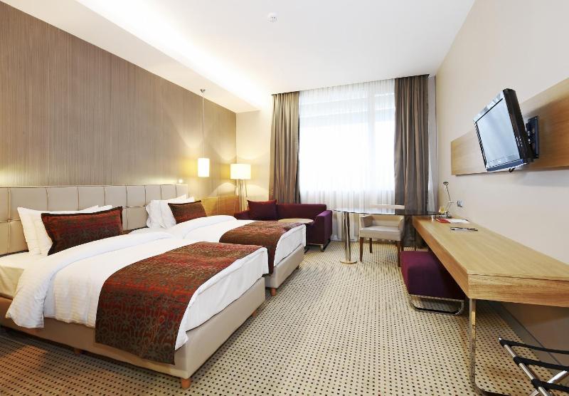 Twin Room - Disability Access image 2