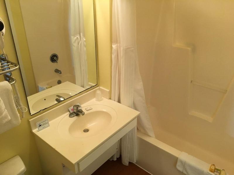 King Room image 3
