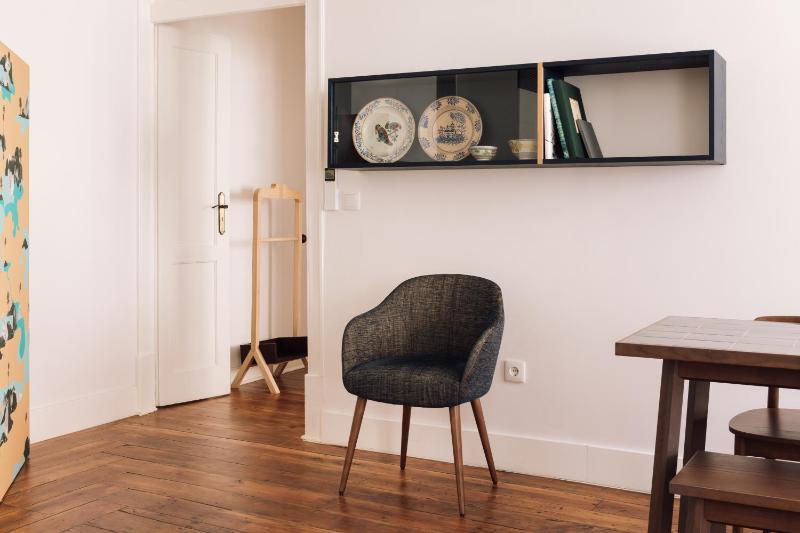One-Bedroom Apartment image 4