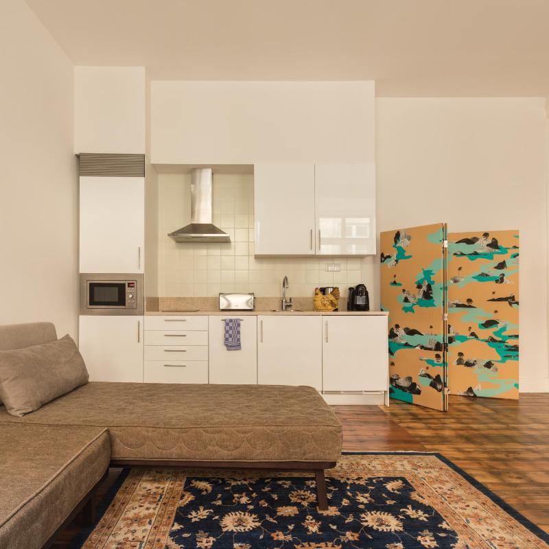 One-Bedroom Apartment image 3