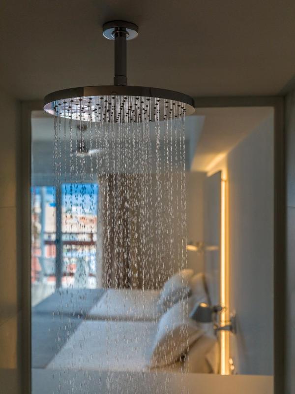 Double Room with Sea View image 1