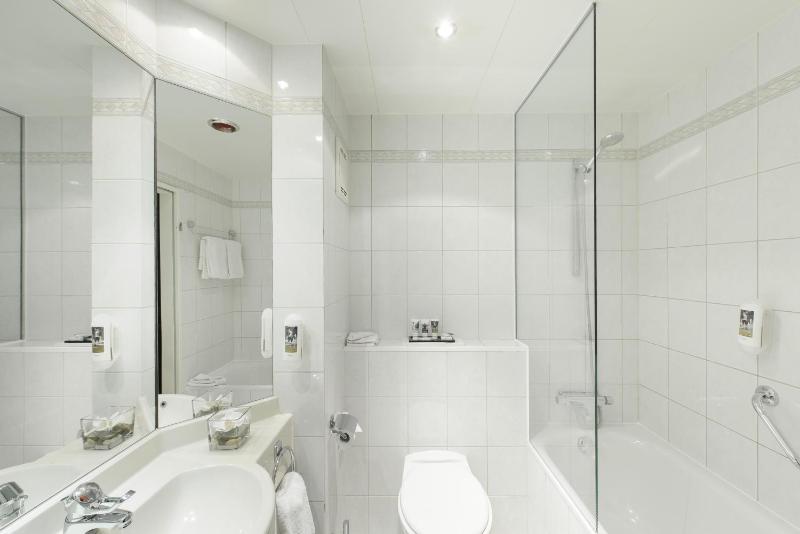 Standard Double Room image 2