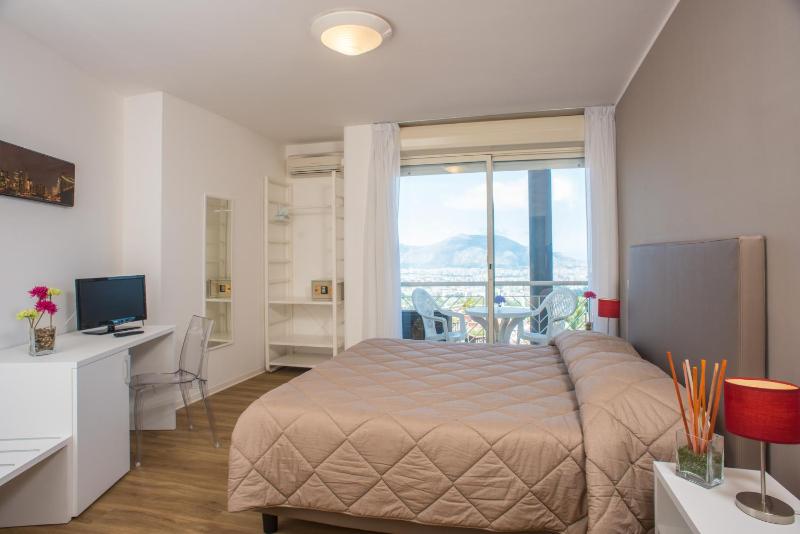 Standard Double Room image 4